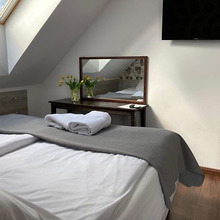 Apartamenty I Pokoje Na Letniej Ujście-Darłowskie Exteriör bild