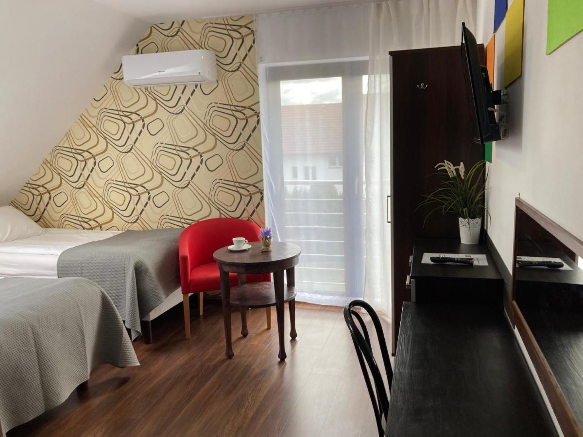 Apartamenty I Pokoje Na Letniej Ujście-Darłowskie Exteriör bild