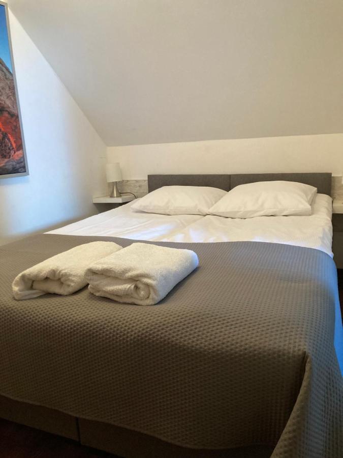 Apartamenty I Pokoje Na Letniej Ujście-Darłowskie Exteriör bild