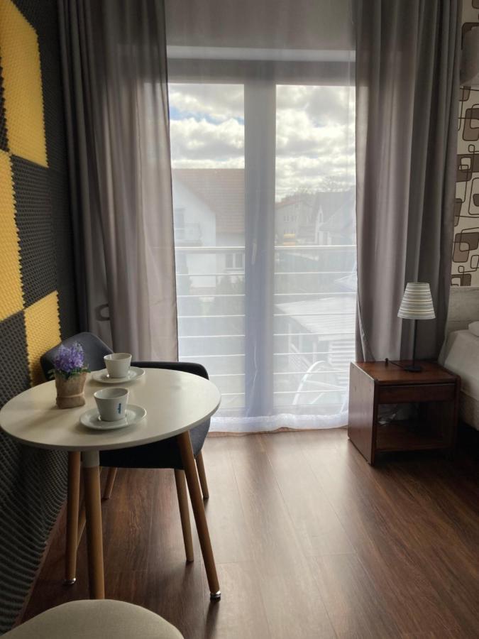 Apartamenty I Pokoje Na Letniej Ujście-Darłowskie Exteriör bild