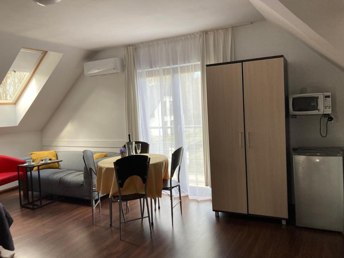 Apartamenty I Pokoje Na Letniej Ujście-Darłowskie Exteriör bild