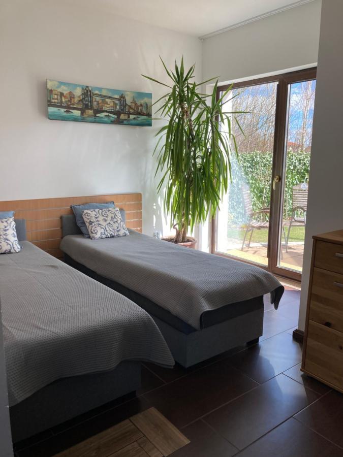 Apartamenty I Pokoje Na Letniej Ujście-Darłowskie Exteriör bild