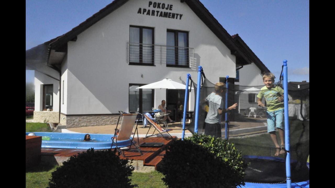 Apartamenty I Pokoje Na Letniej Ujście-Darłowskie Exteriör bild