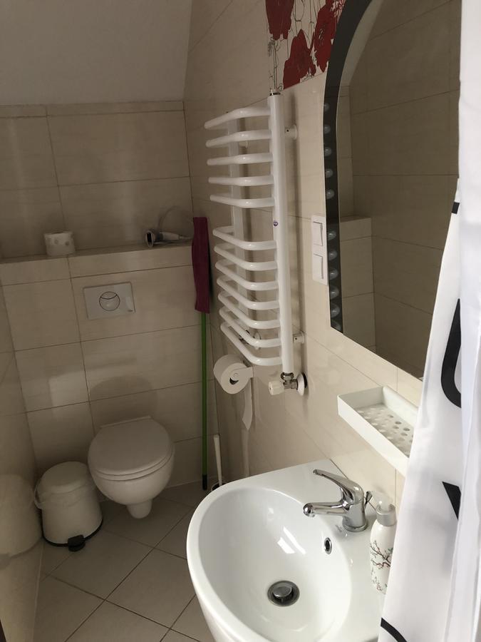 Apartamenty I Pokoje Na Letniej Ujście-Darłowskie Exteriör bild