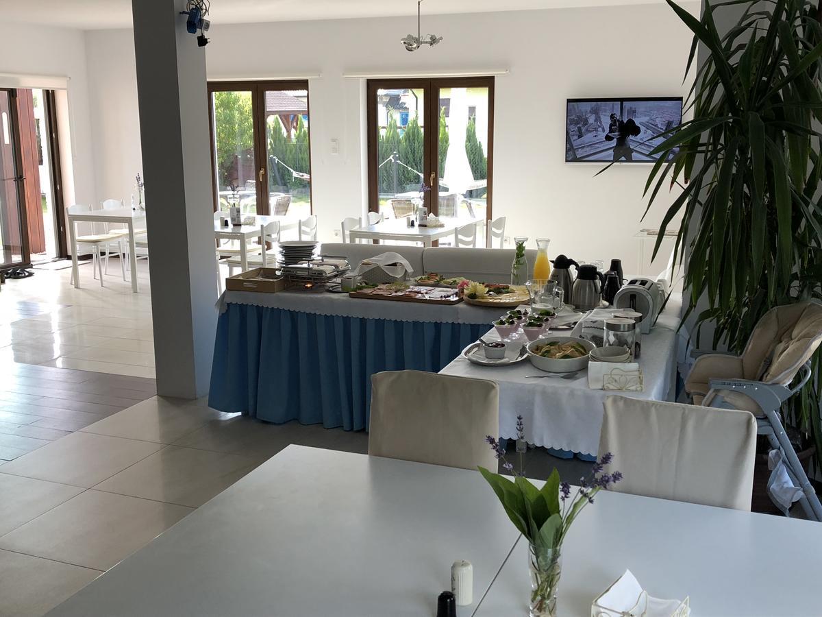 Apartamenty I Pokoje Na Letniej Ujście-Darłowskie Exteriör bild
